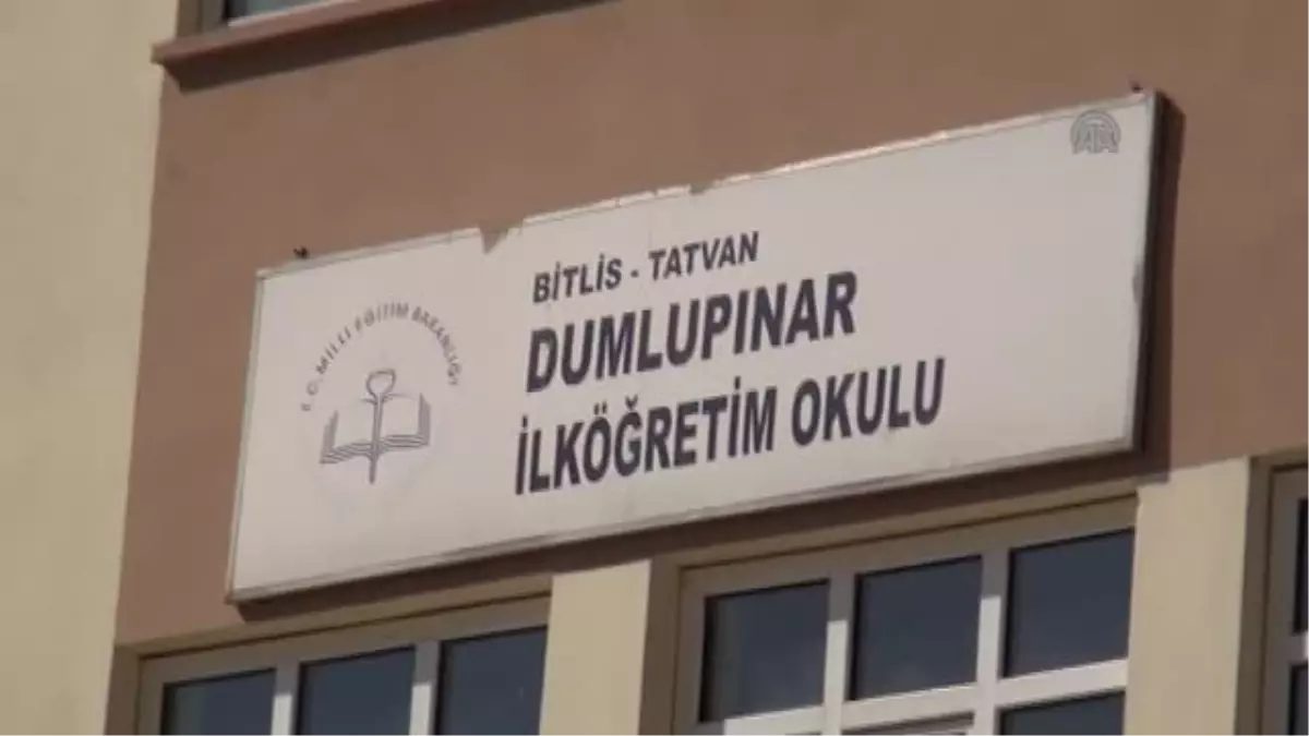 Tatvan\'da okula molotofkokteylli saldırı -