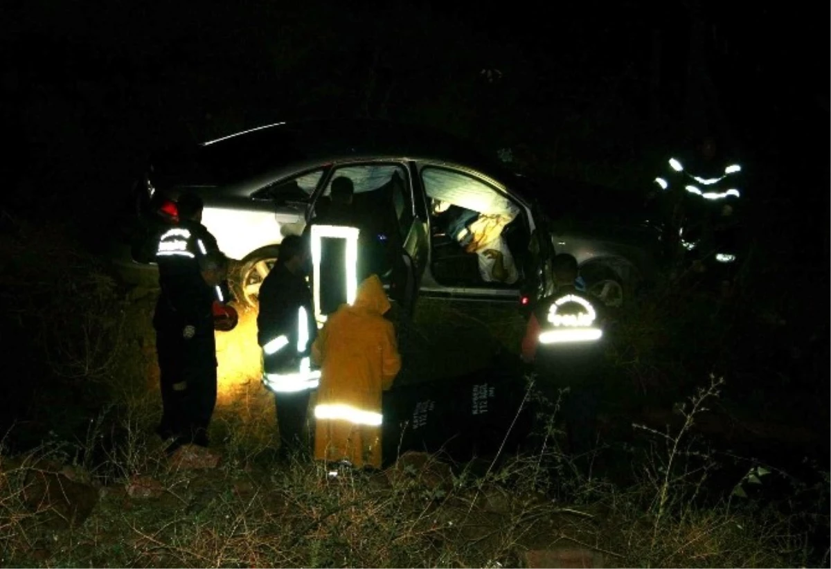 Yoldan Çıkan Araç Metrelerce Sürüklendi: 1 Ölü