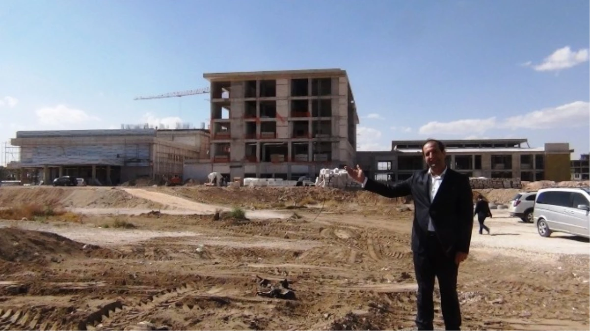 250 Yataklı Erciş Devlet Hastanesi Mayıs\'ta Hizmete Açılıyor