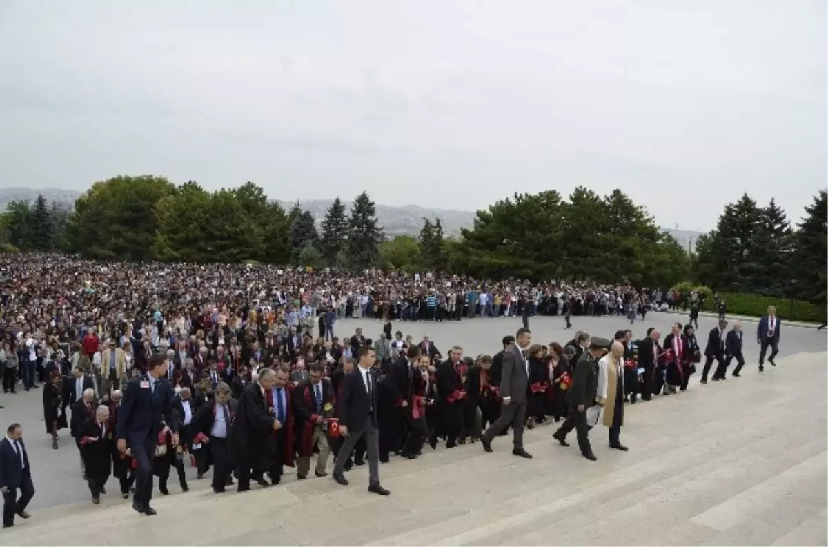 Ankara Üniversitesi\'nde Bilim Ateşi Yandı