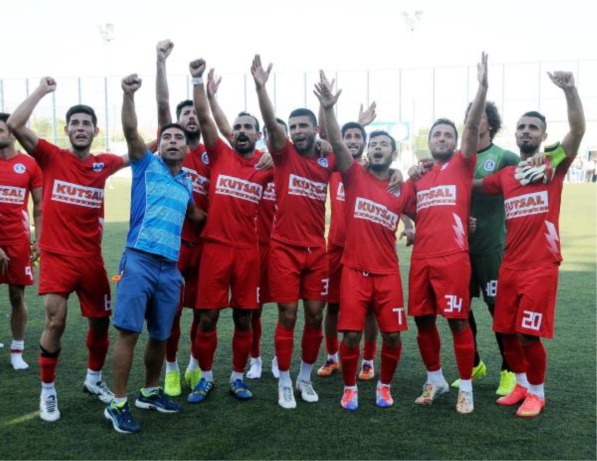 Bölgesel Amatör İzmirspor-Isparta DSİ Spor: 3-1