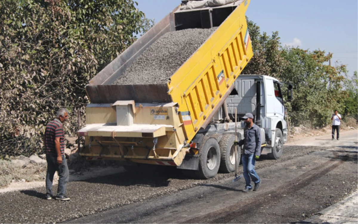 Büyükşehrin Yol Yapım Çalışmaları Sürüyor