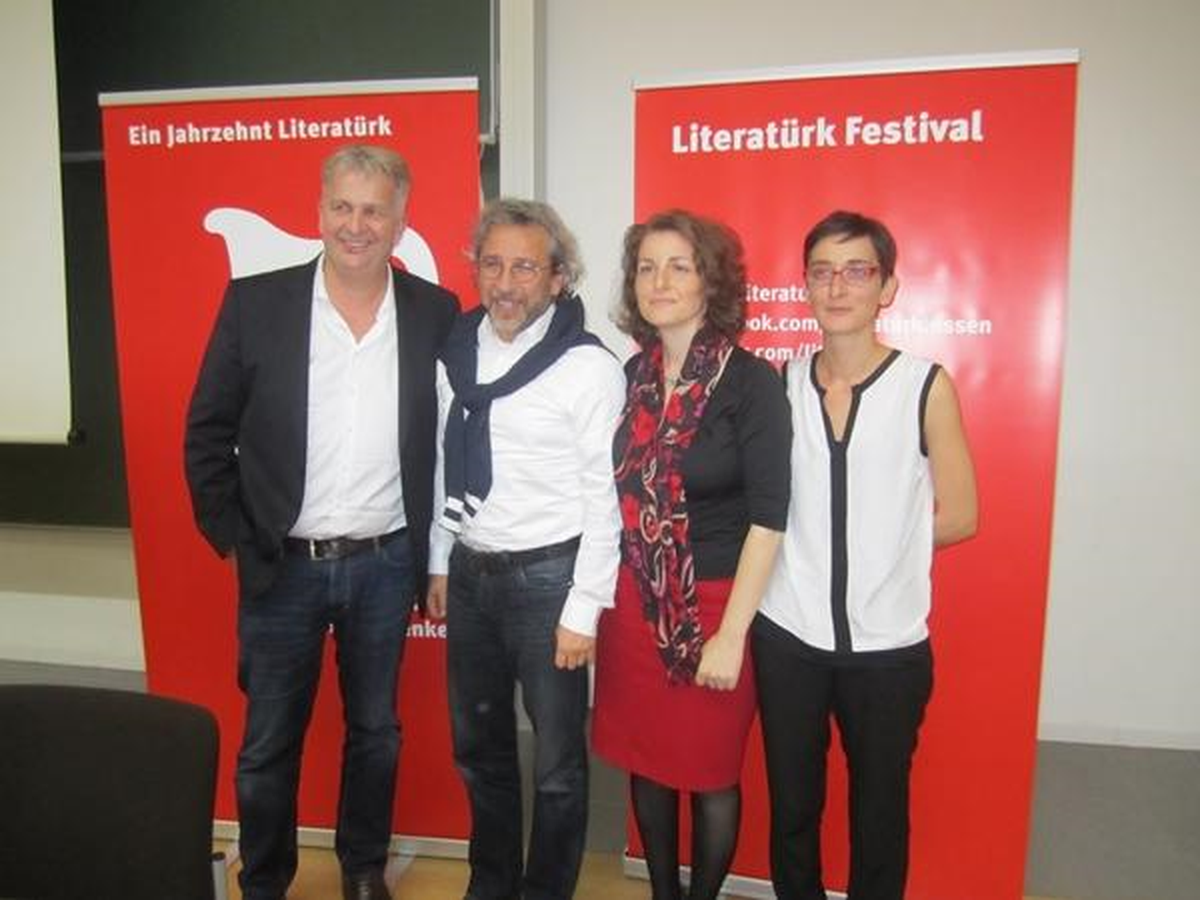 Can Dündar\'ın \'Gözdağı\' Belgeseli Almanya\'da Beğenildi