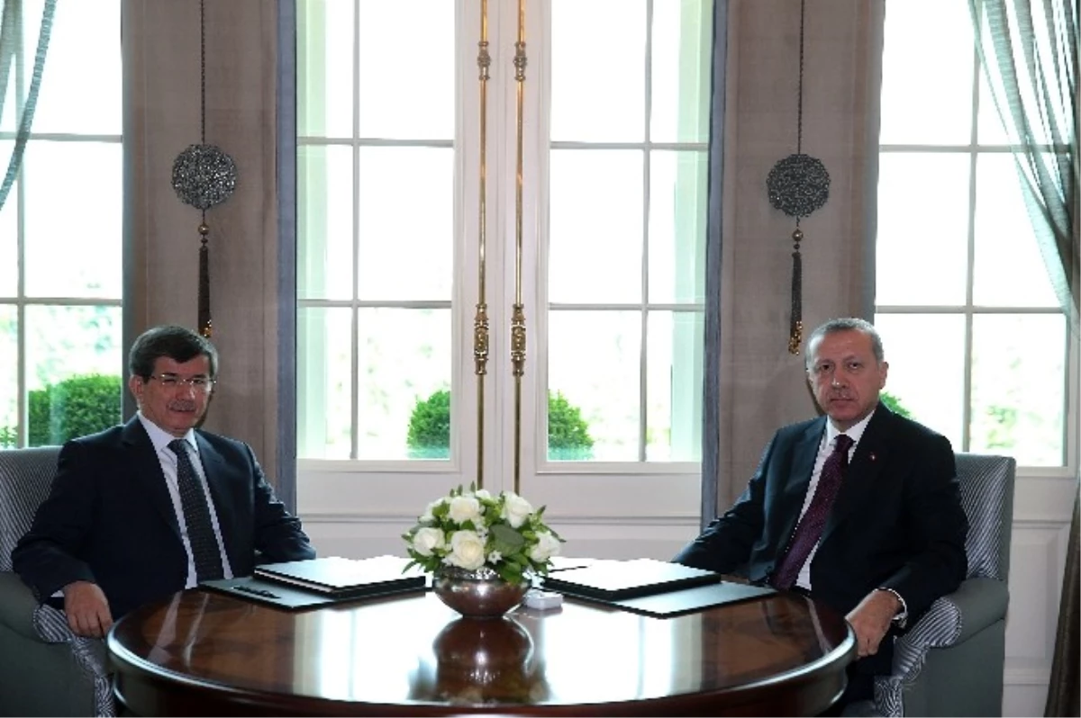 Cumhurbaşkanı Erdoğan, Başbakan Davutoğlu\'nu Kabul Etti
