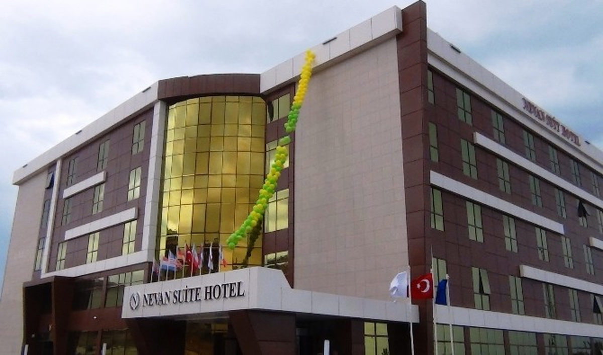 Erciş\'te Nevan Suite Hotel Hizmete Açıldı