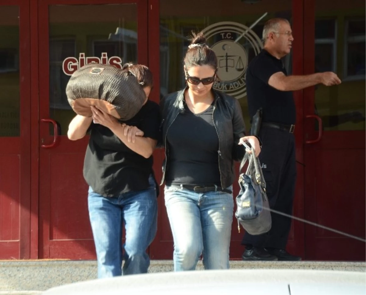 Esrar Satıcısı Kadın Tutuklandı