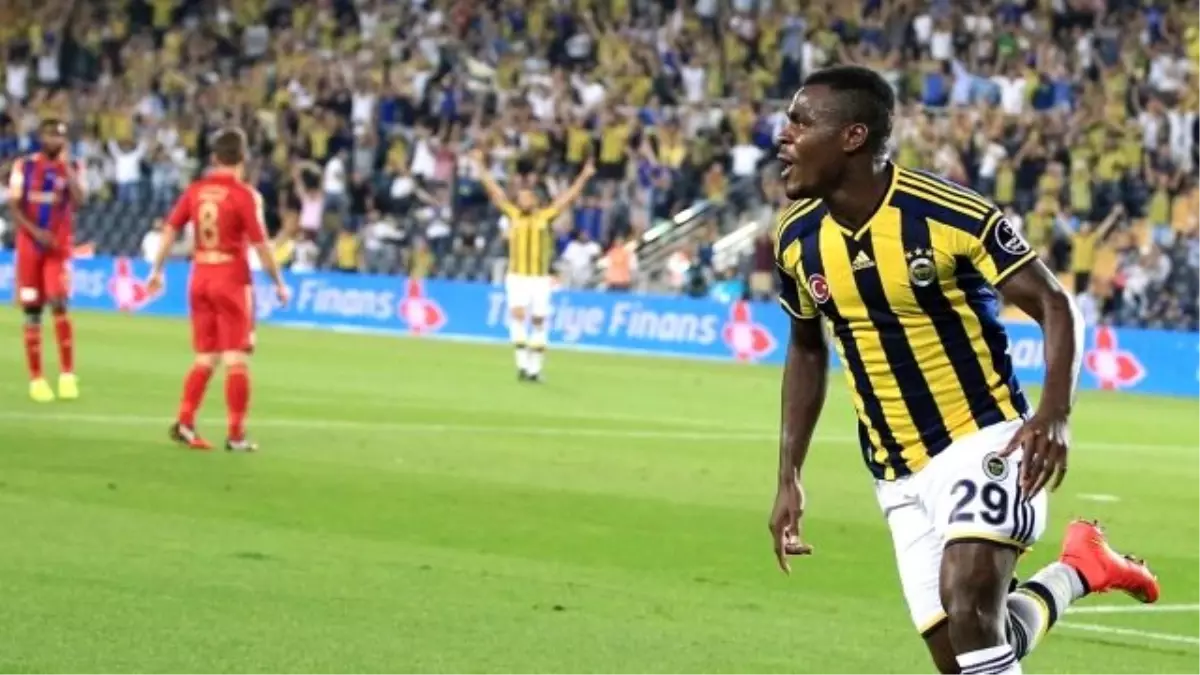 Fenerbahçe\'de Emenike Şoku!