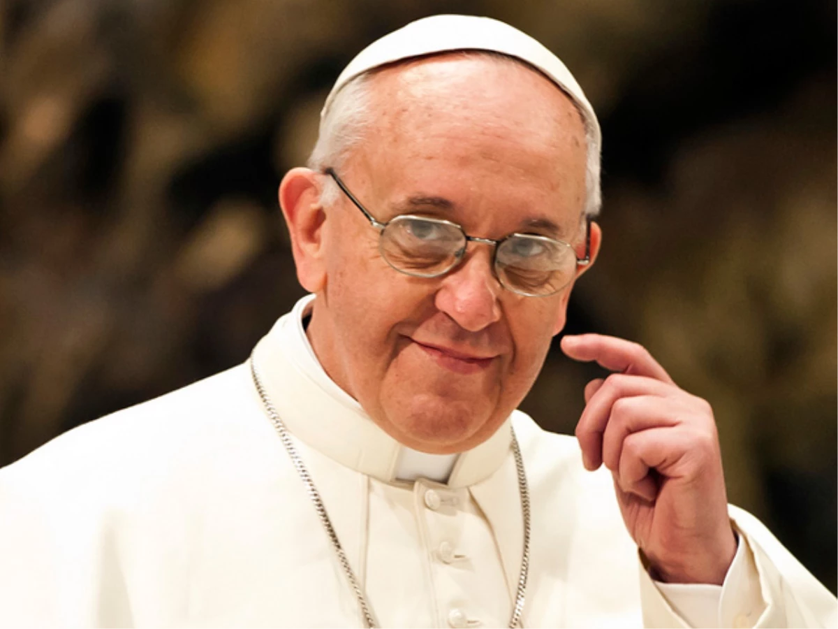 Papa Franciscus Arnavutluk\'tan Ayrıldı