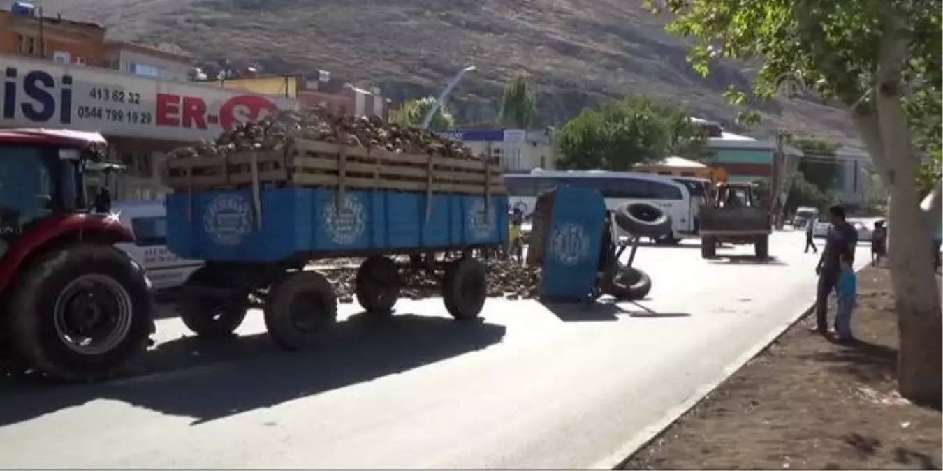 Yola Dökülen Pancar Ulaşımı Aksattı