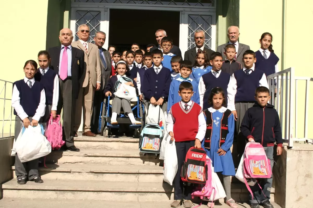 Tarsus Ticaret Borsası'ndan İhtiyaç Sahibi 600 Öğrenciye Yardım