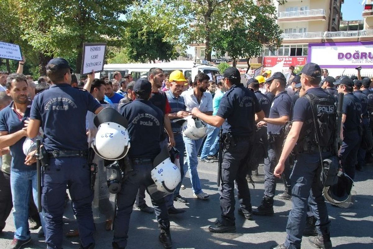 Aydın\'da Madenci Eylemine Polis Müdahalesi
