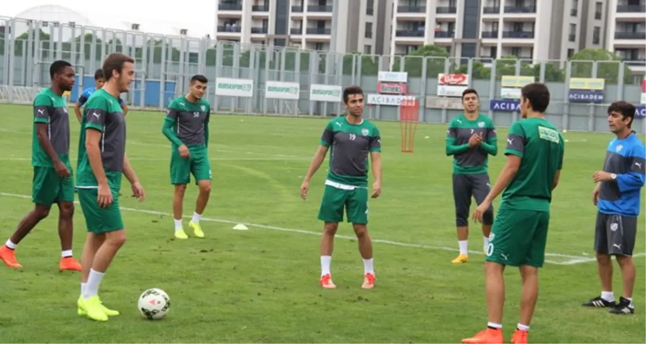 Bursaspor Taraftarı Maça İlgi Göstermedi