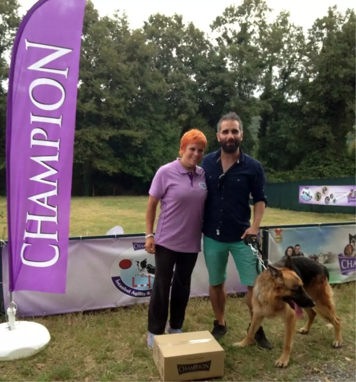 Champion\' ile Köpekler ve Sahipleri İçin Çeviklik Zamanı