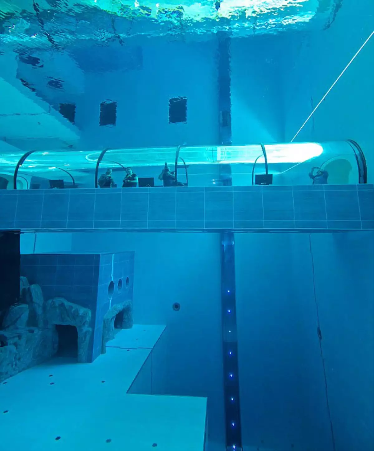 Dünyanın En Derin Havuzu!