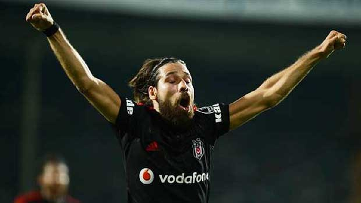 Bursaspor-Beşiktaş Maçının İlk Yarısı Golsüz Sona Erdi