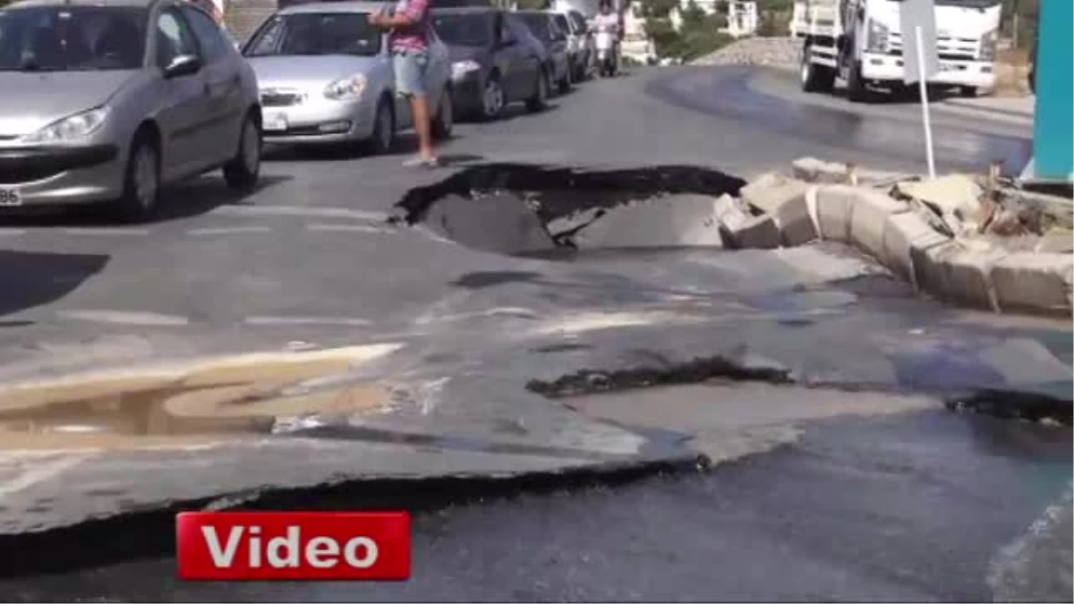 İçme Suyu Borusu Bomba Gibi Patladı