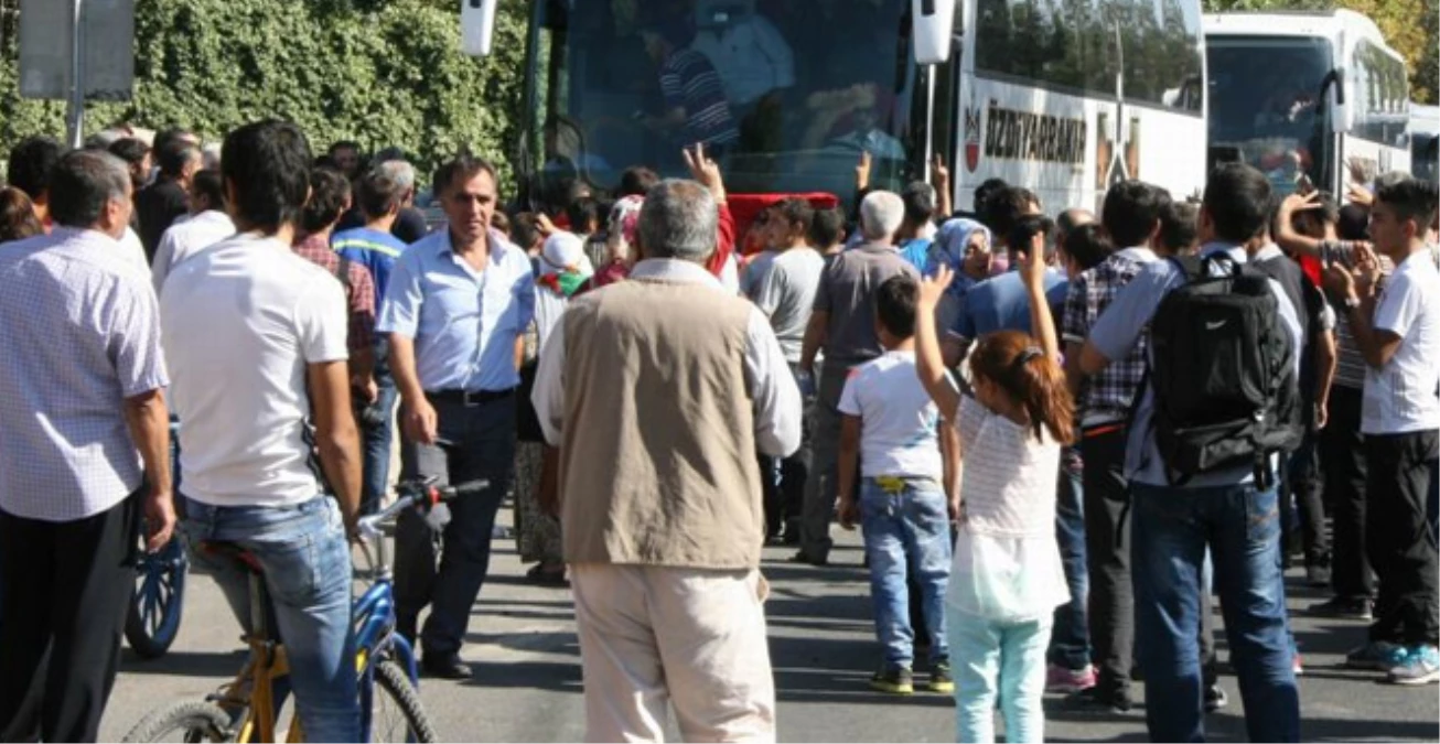 Kobani\'ye Destek Amacıyla Giden Otobüsler Durduruluyor