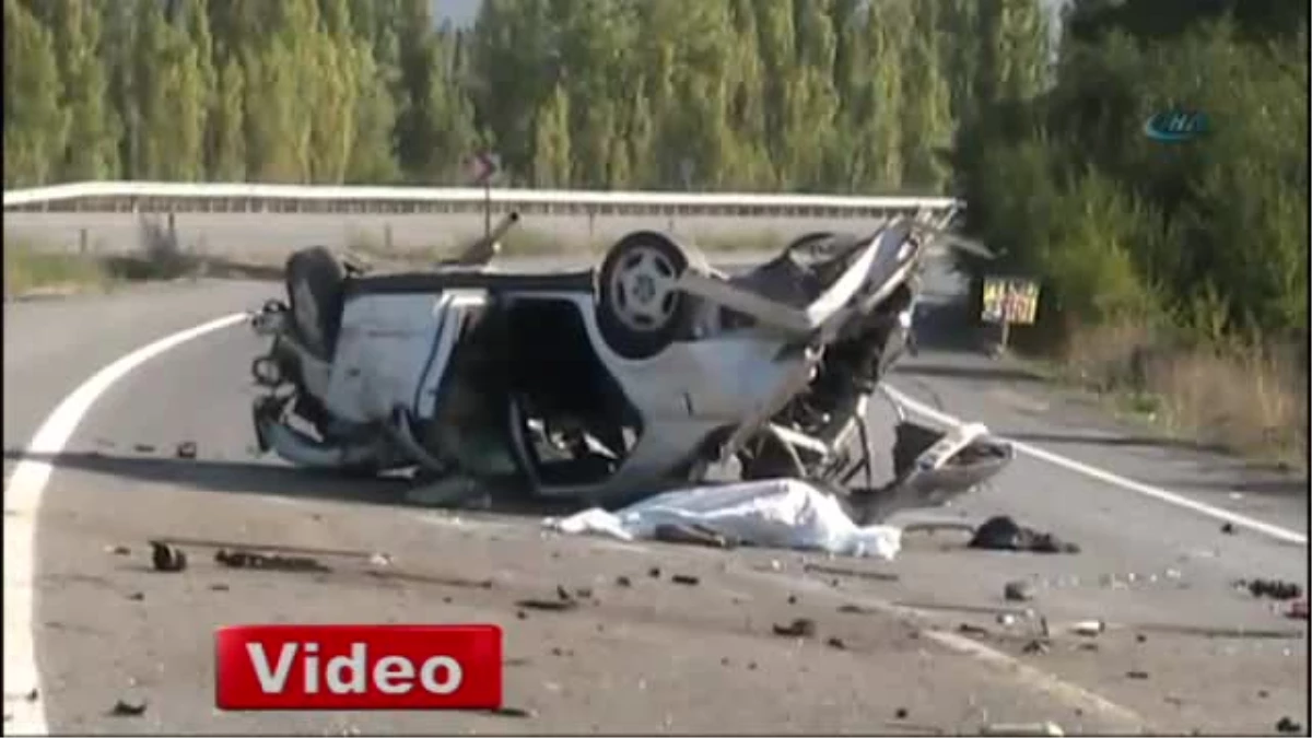 Konya\'da Otomobil Takla Attı: 2 Ölü