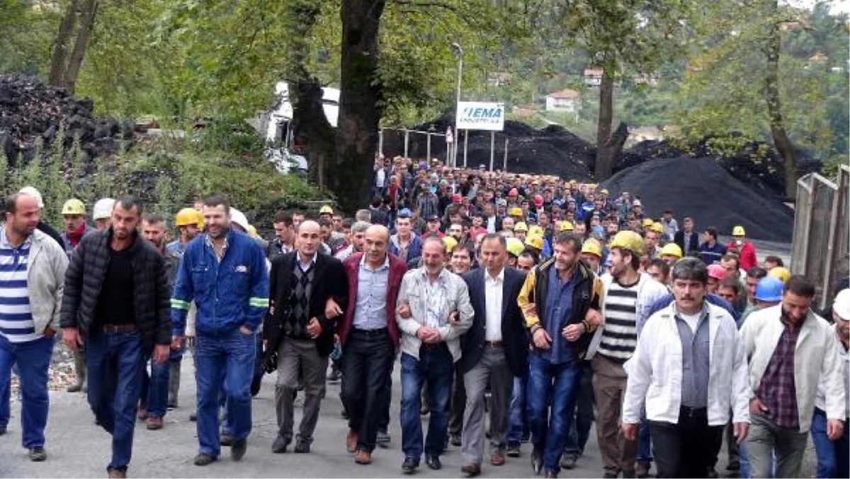 Madenciler Ereğli\'den Zonguldak\'a Yürüyor (2)