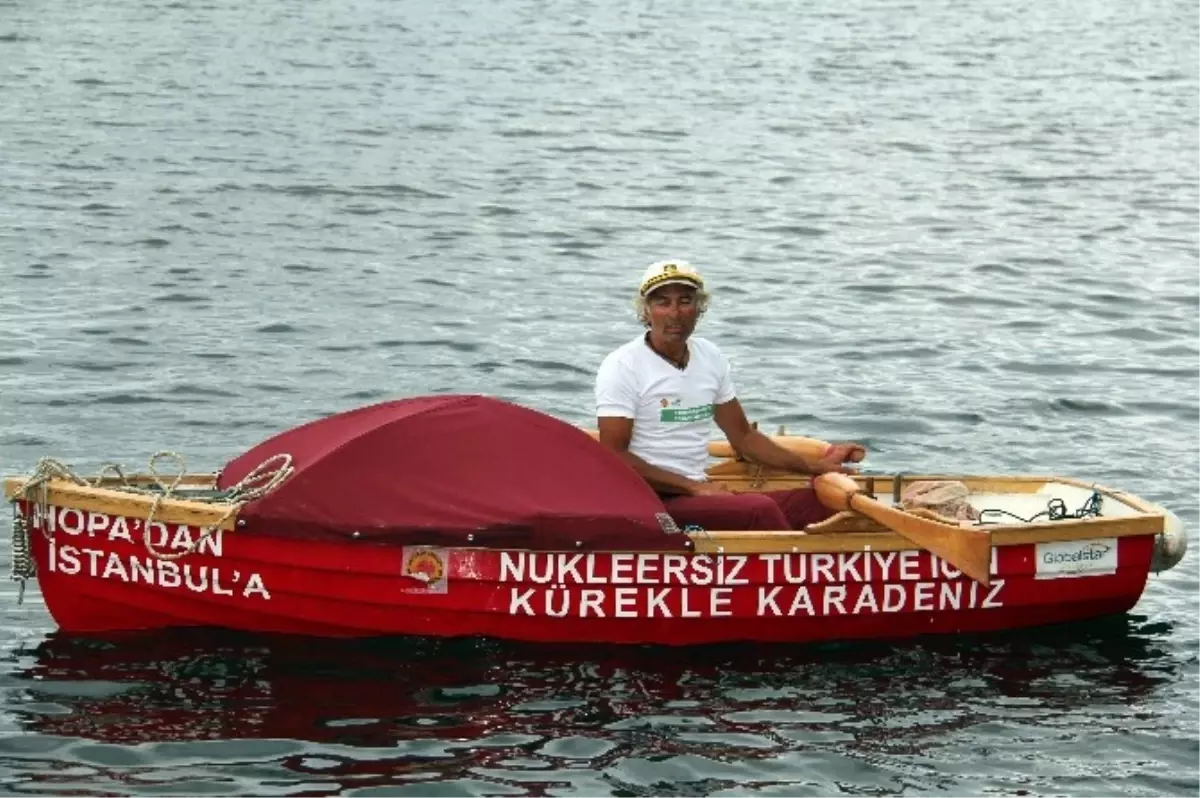 Nükleere Kürekle Protesto