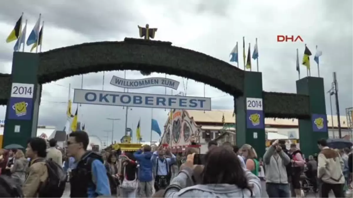 Oktoberfest\'te 2 Günde 1 Milyon Litre Bira İçildi