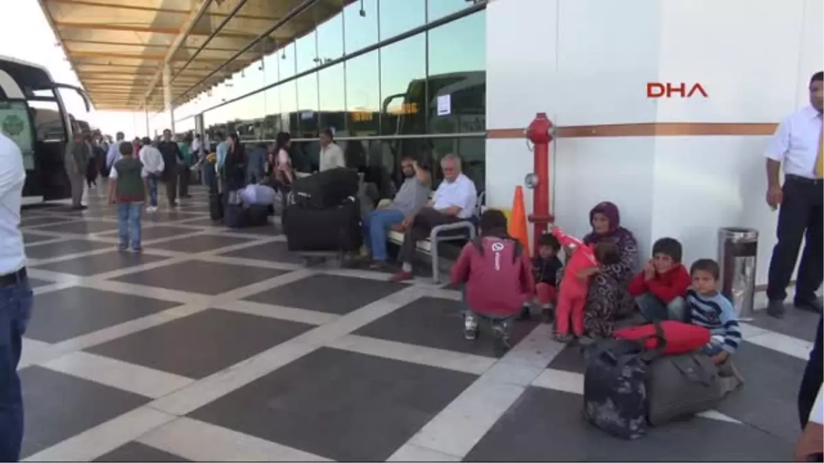 Şanlıurfa Otogarında Suriye Yoğunluğu