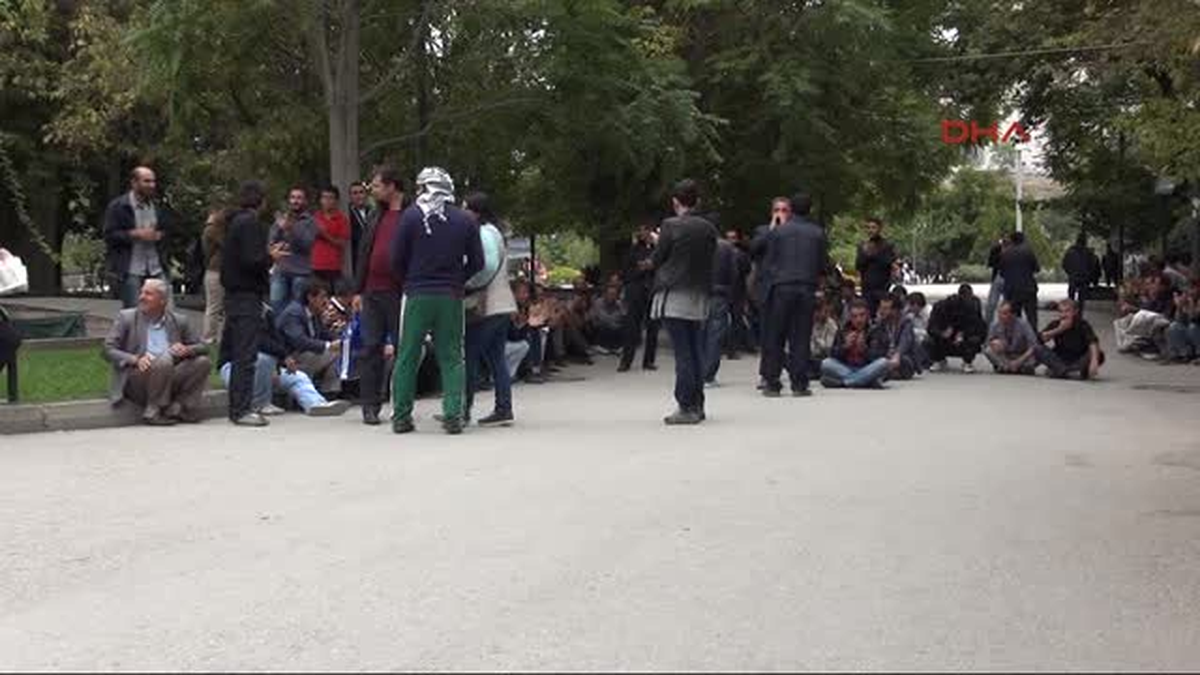 Başbakan Davutoğlu ile Görüşmek İsteyen İşçilere Polis Engeli
