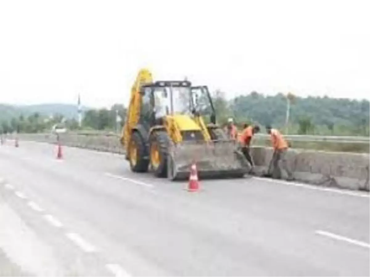 Bolu Dağında Asfaltlama Çalışması Yapılıyor