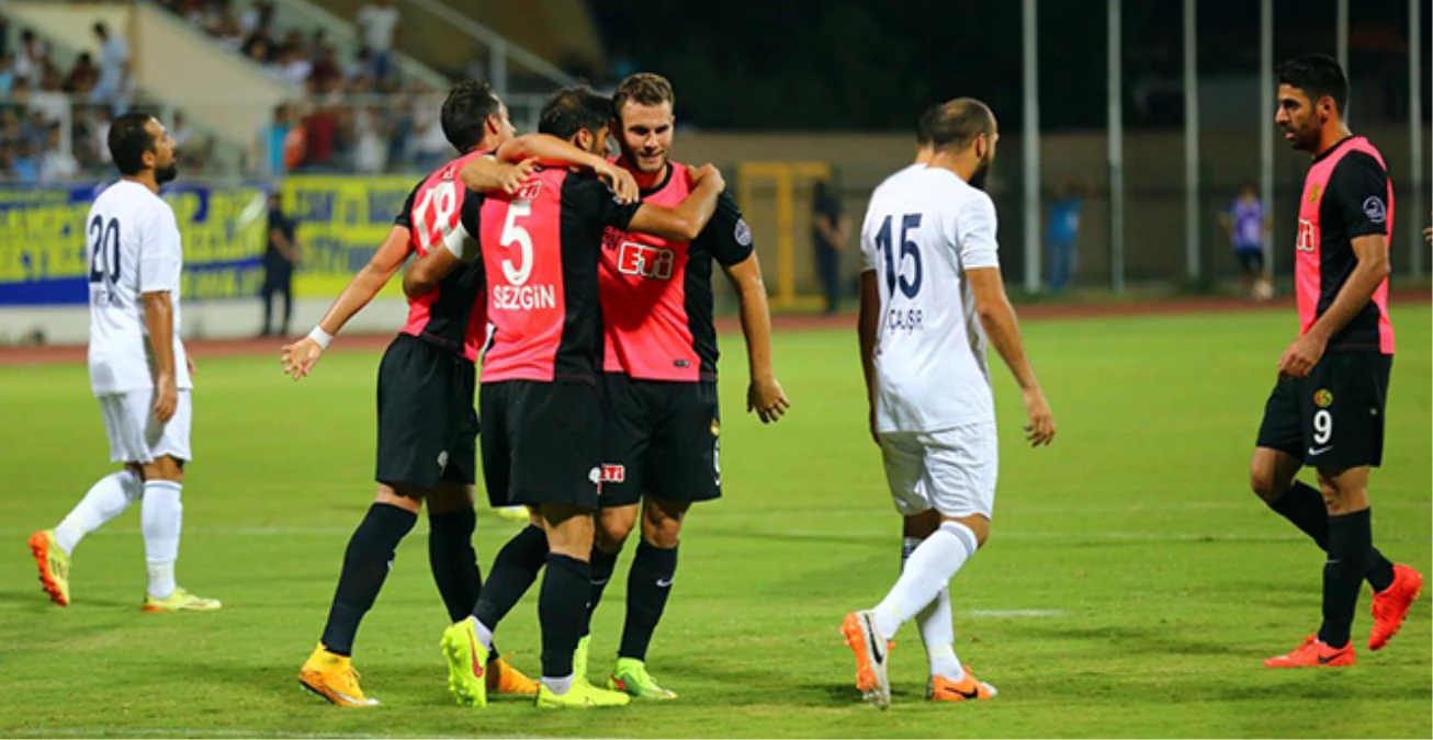 Eskişehirspor, Tarsus İdmanyurdu\'nu 6-1 Yendi