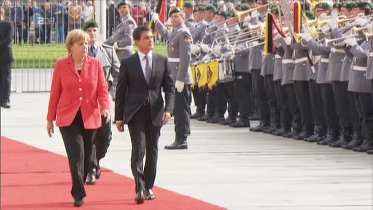 Fransa Başbakanı Almanya\'ya Reform Progmını Anlattı