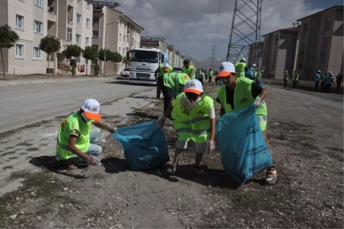 İpekyolu Belediyesi\'nden Temizlik Kampanyası