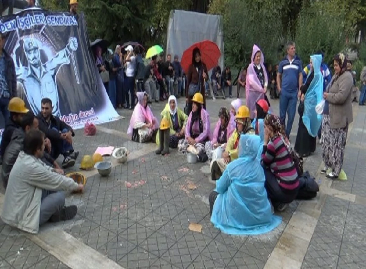 Zonguldak\'taki Eyleme Madenci Eşleri de Katıldı