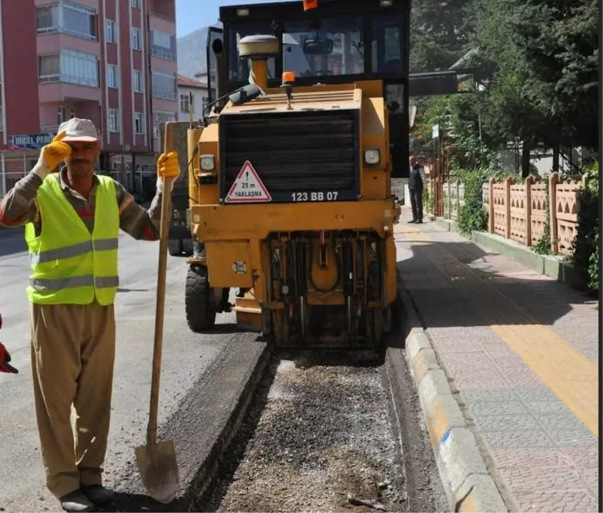 Milli Egemenlik Caddesi\'nde Çalışmalar Başladı