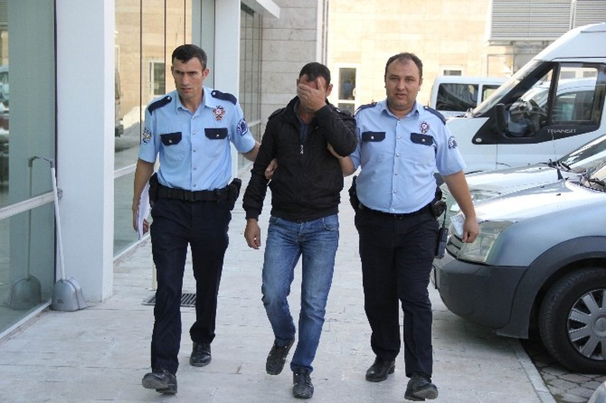 Öğrencilerin Dolabından Parasını Çalan Şahıs Tutuklandı