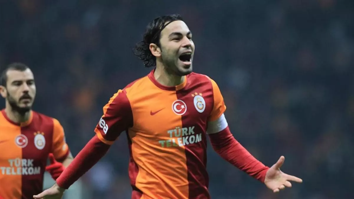 Prandelli, Selçuk İnan\'ı Kulübeye Çekiyor