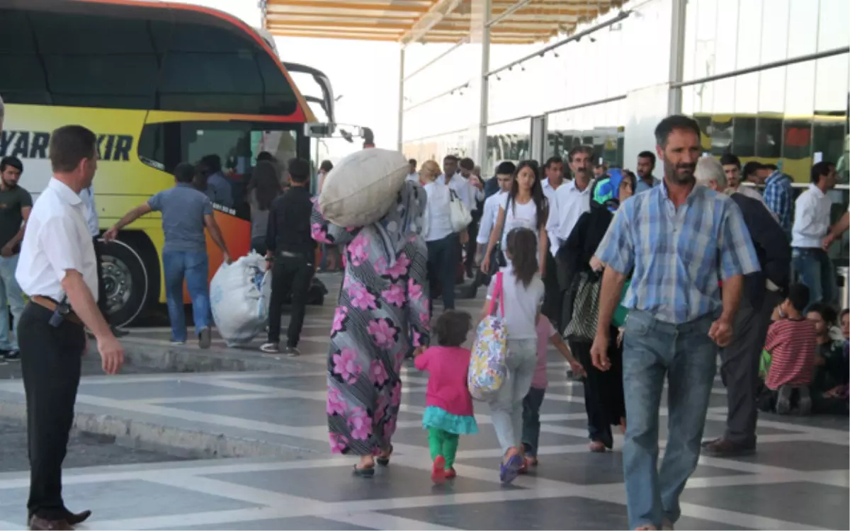 Urfa Otogarında Yoğunluk