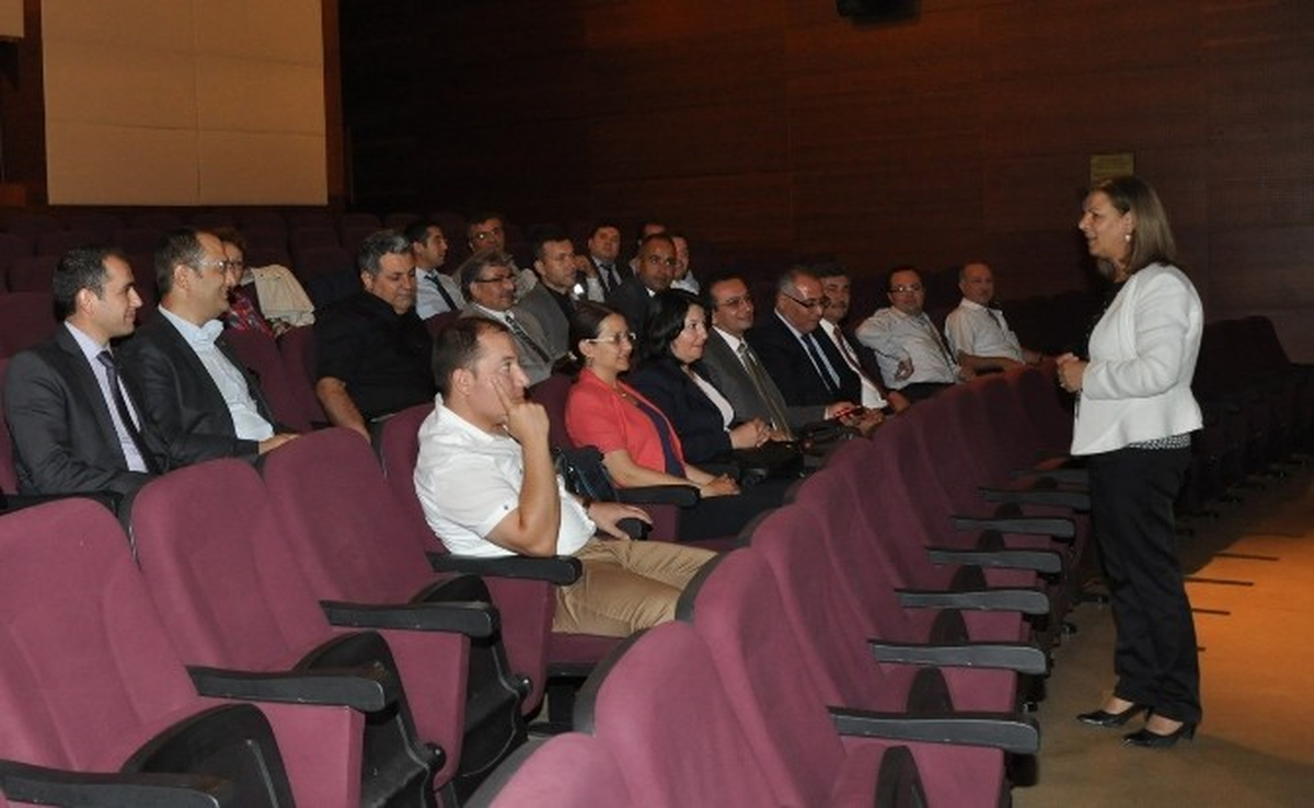 Uşak Belediyesi\'nde Personel Eğitimleri Devam Ediyor