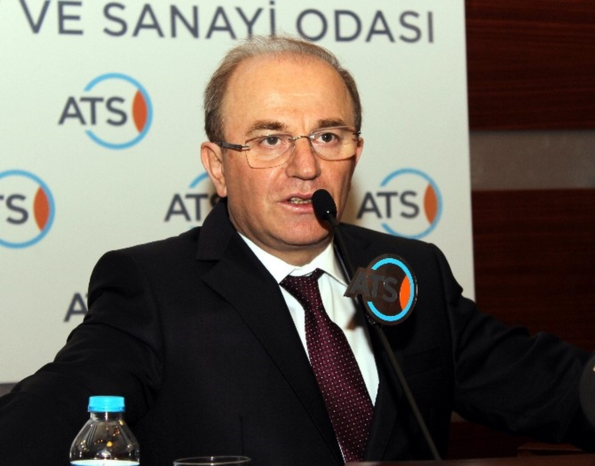 Vali Öztürk Antalyalı Sanayicilere Veda Etti