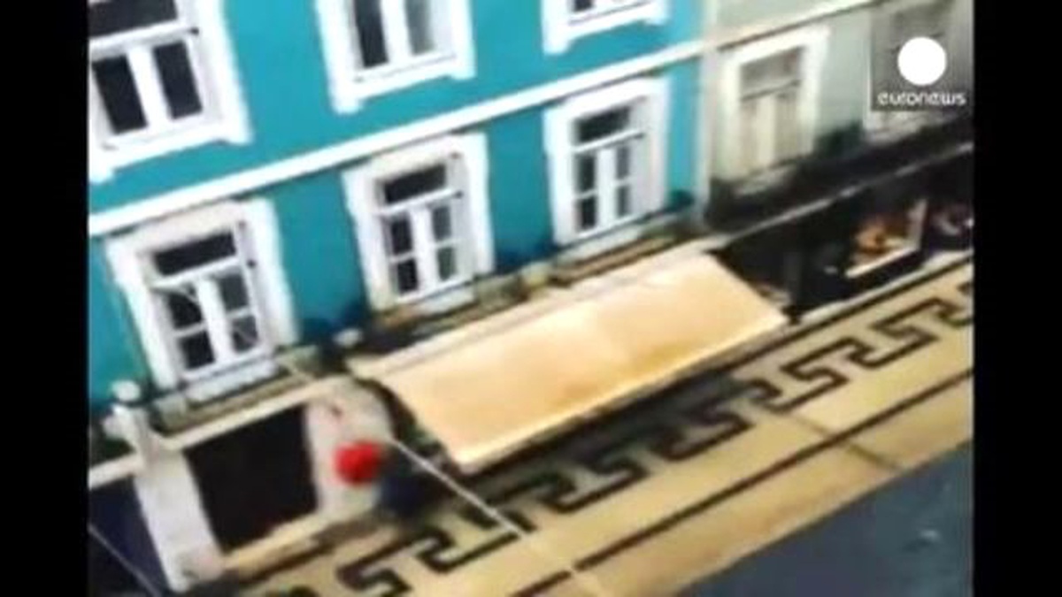 Yağışlar Lizbon\'da Hayatı Felce Uğrattı