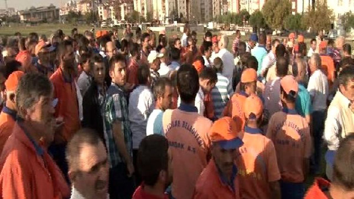 Bağcılar Belediyesi Temizlik İşçilerinden Taşeron Eylemi