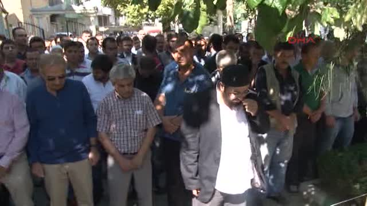 Bursa Bombardımanda Ölen Bursalı El Nusra Üyesi, Suriye\'de Toprağa Verildi Ek Gıyabi Cenaze Namazı...