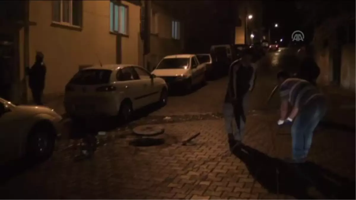 Demirci\'de Ev ve İş Yerlerini Su Bastı