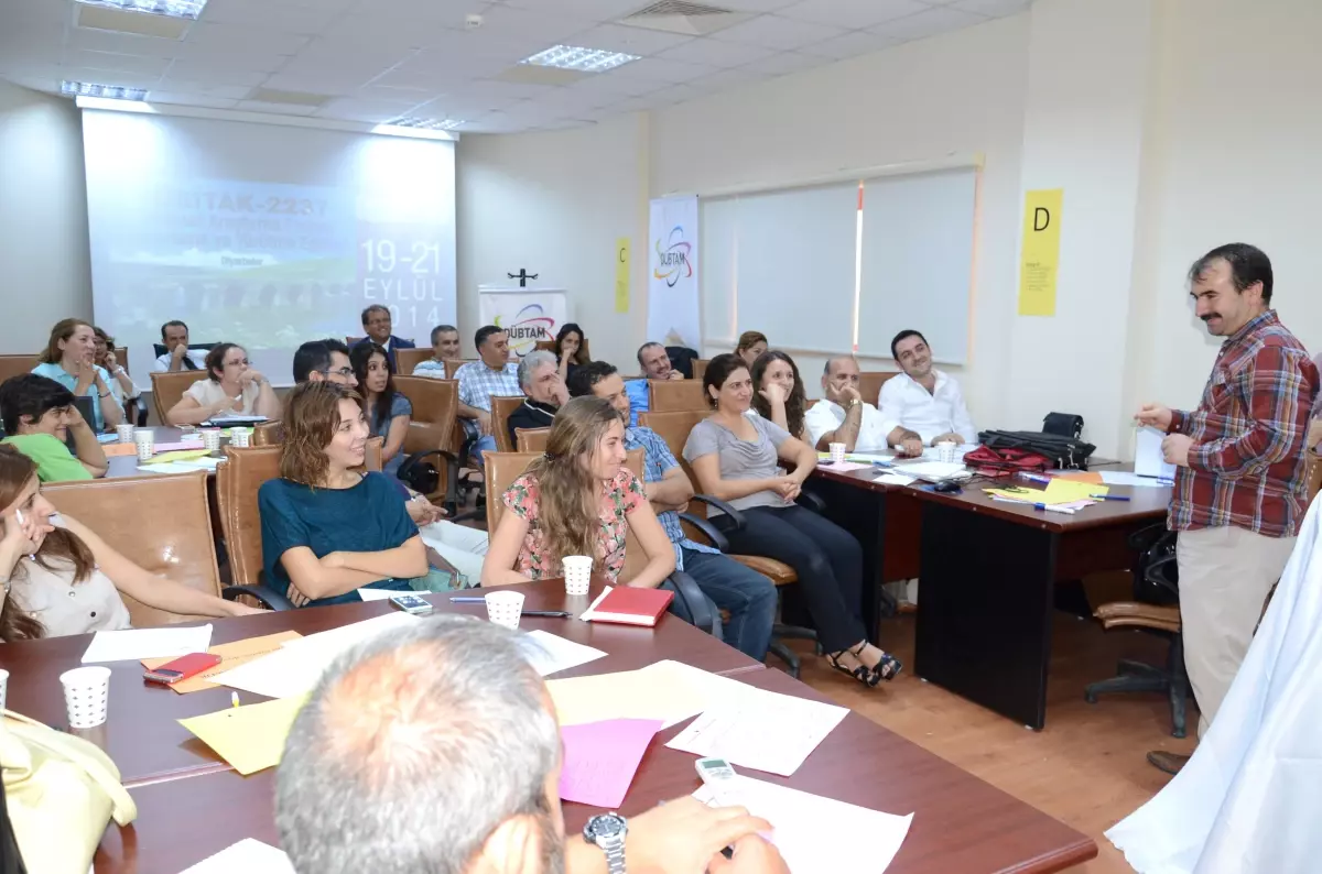 Dicle Üniversitesi\'nde TÜBİTAK Destekli Proje Eğitimi