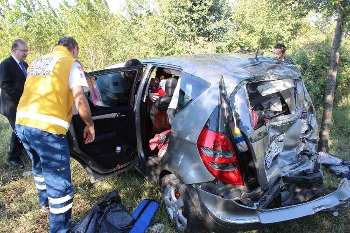 Edirne\'de Trafik Kazası: 2 Yaralı
