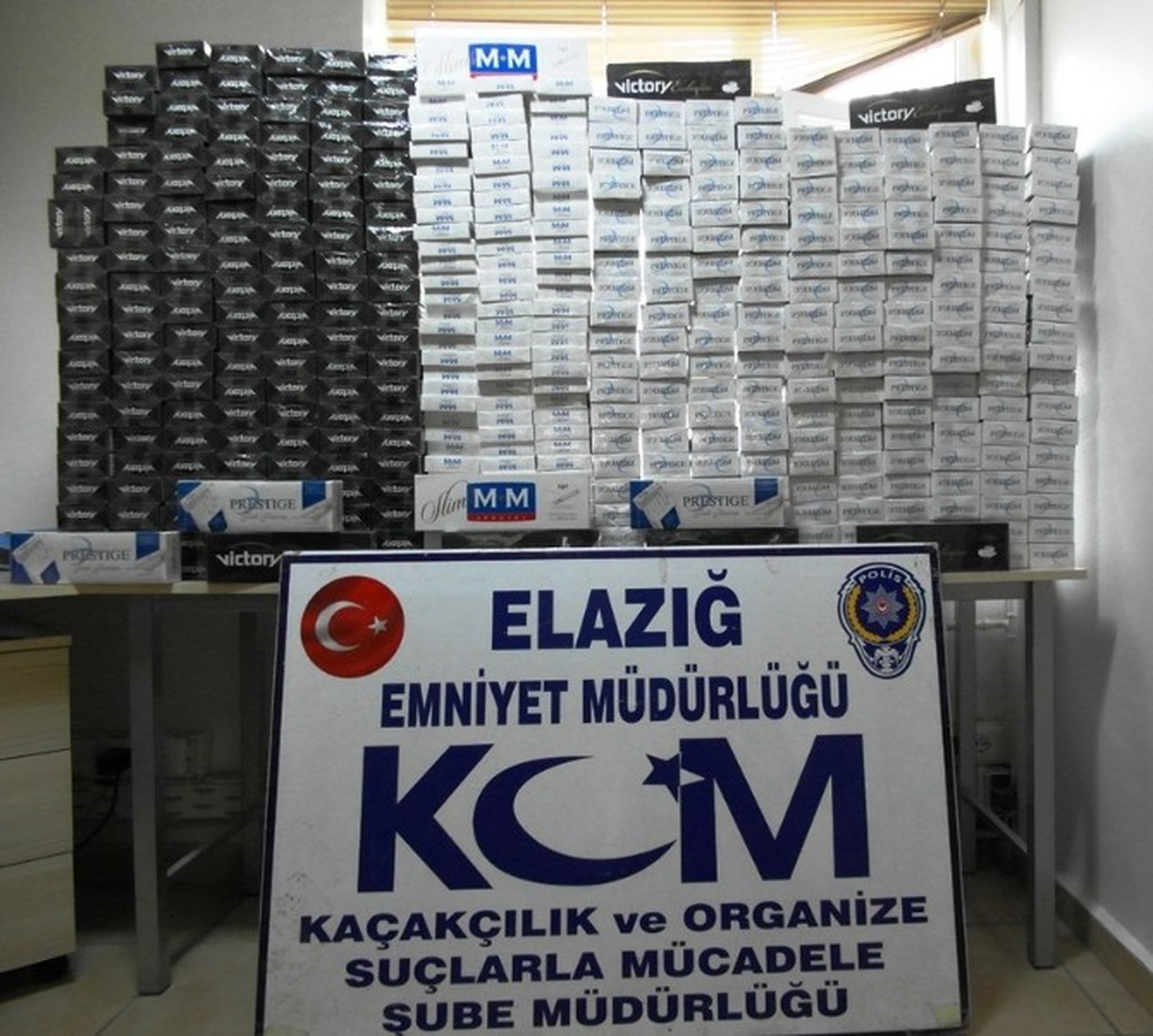 Elazığ\'da 10 Bin Paket Kaçak Sigara Ele Geçirildi