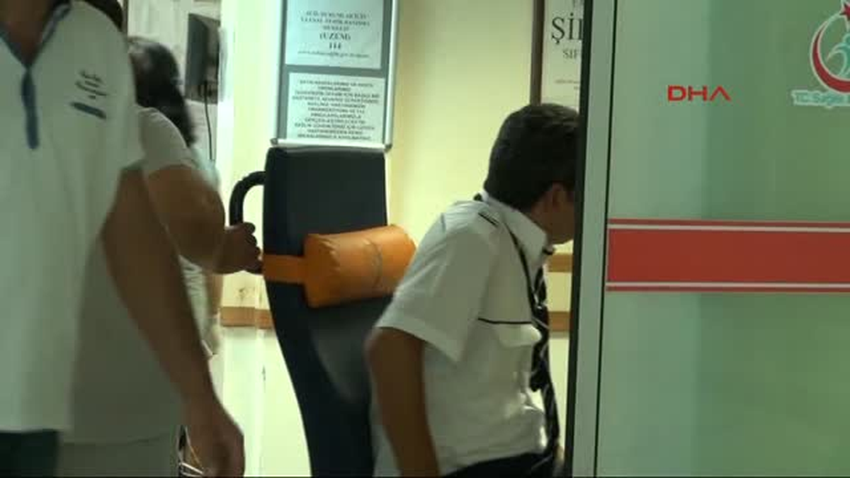 Hostes Şoförün Üzerine Düştü, Rus Turistler Ölümden Döndü