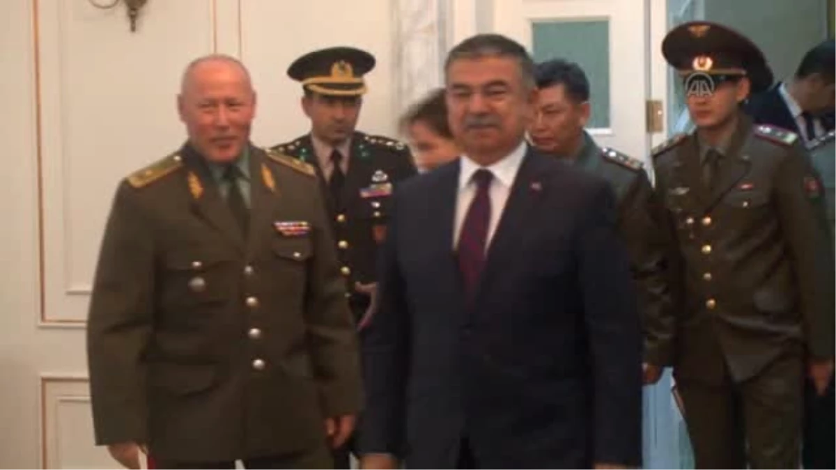 Kırgızistan Genelkurmay Başkanı Alımkojoyev, Milli Savunma Bakanı Yılmaz\' Kabul Etti
