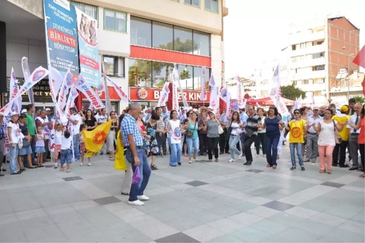 Nazilli\'de Öğretmenler Bir Günlüğüne İş Bıraktı