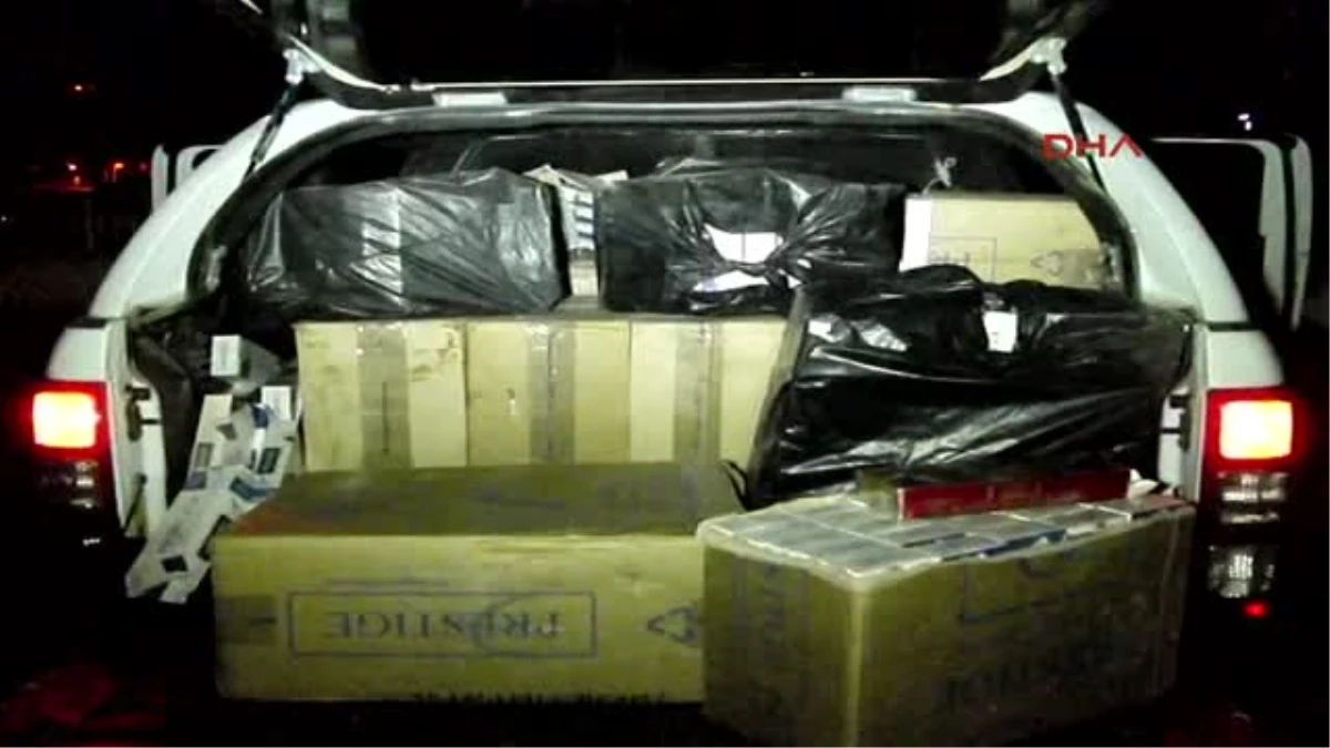 Polisten Kaçan Araçta 20 Bin Paket Kaçak Sigara Çıktı