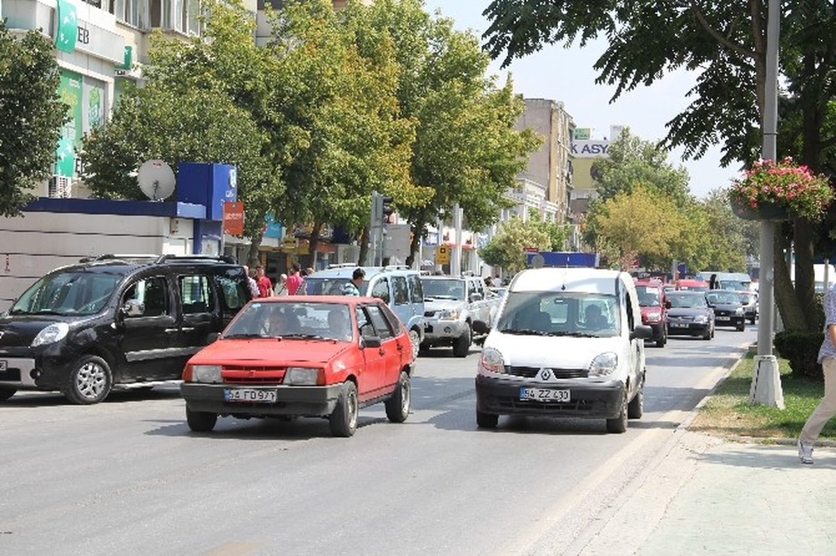Sakarya\'da Araç Sayısı 218 Bin 989 Oldu